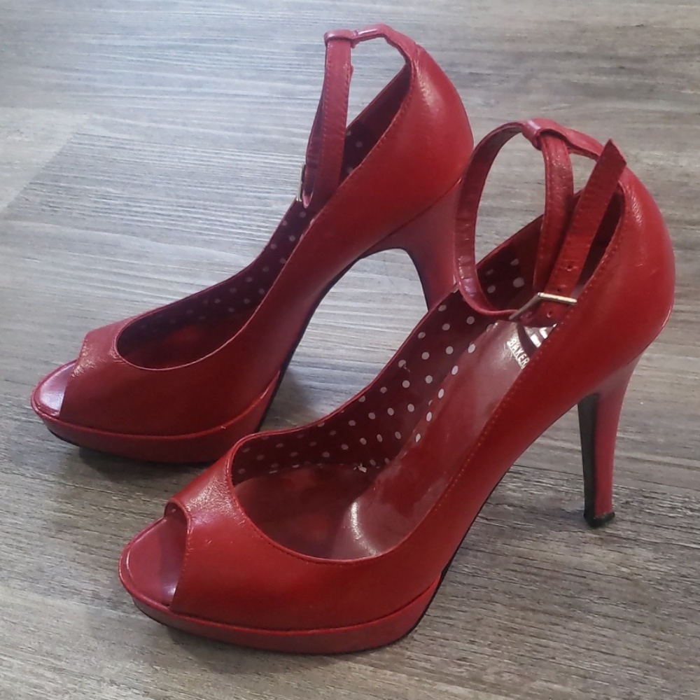 Bakers red pump open toe